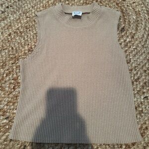 RIBBED HIGH NECK TOP